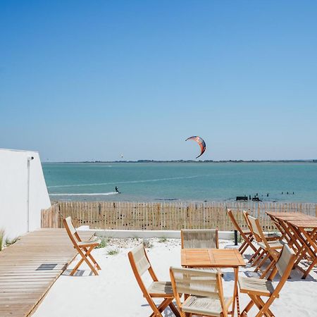 Hotel Le Noirmoutier バルバトル エクステリア 写真